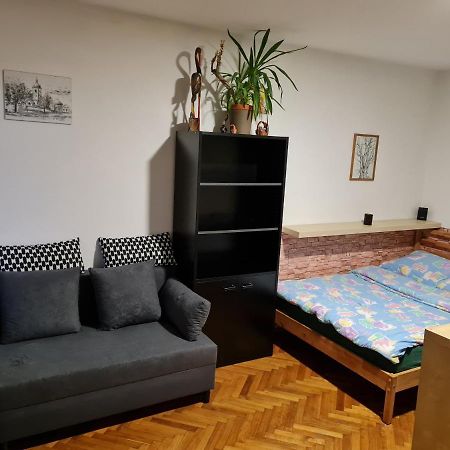 Apartament Kousek Do Prirody I Do Centra Piosek Zewnętrze zdjęcie